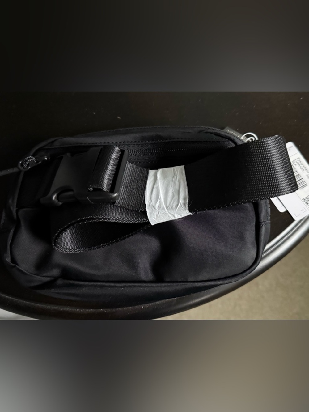 *NEW* Lululemon Black Everywhere Belt Bag - Picture 3 of 3
